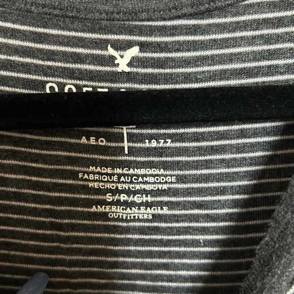 American Eagle Striped TShirt - Grey and White - Size S - Picture 2 of 3